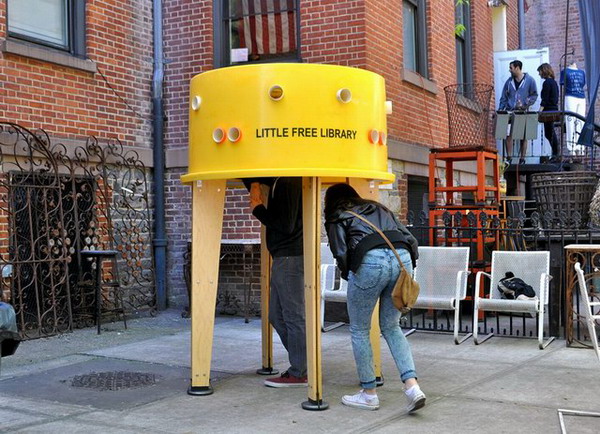 Little Free Library 位于纽约街头的小型开放图书馆